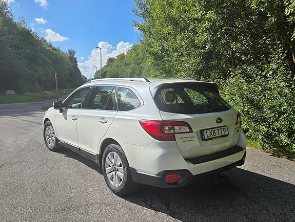 Subaru Outback 2015 photo 2