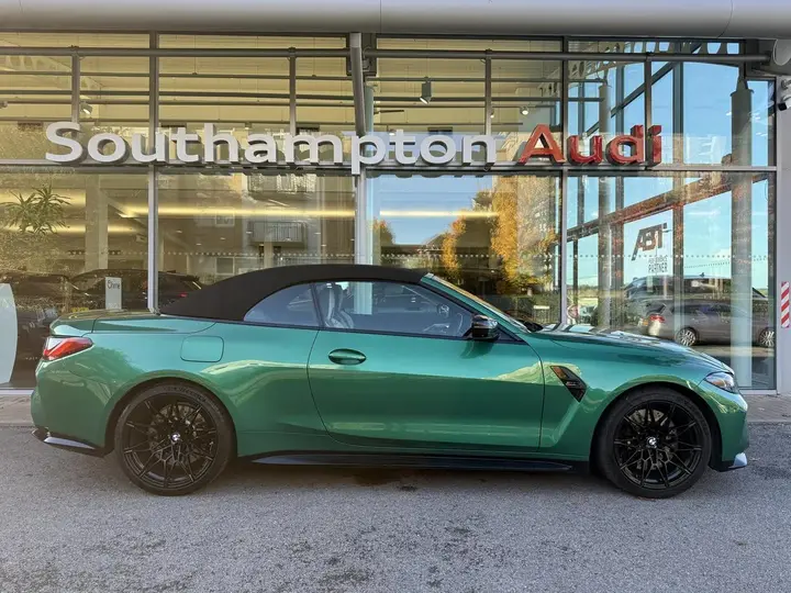 BMW M4 2023 photo 2