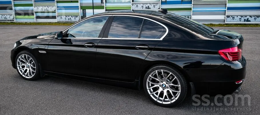 BMW F10 Sedan 2016 photo 4
