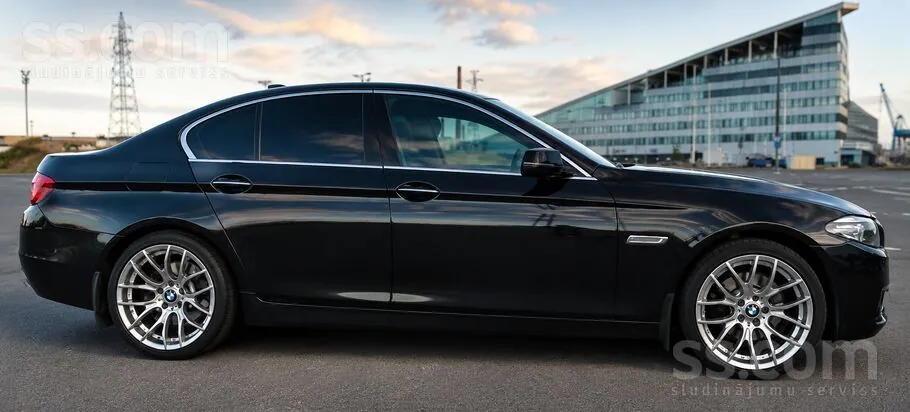 BMW F10 Sedan 2016 photo 2