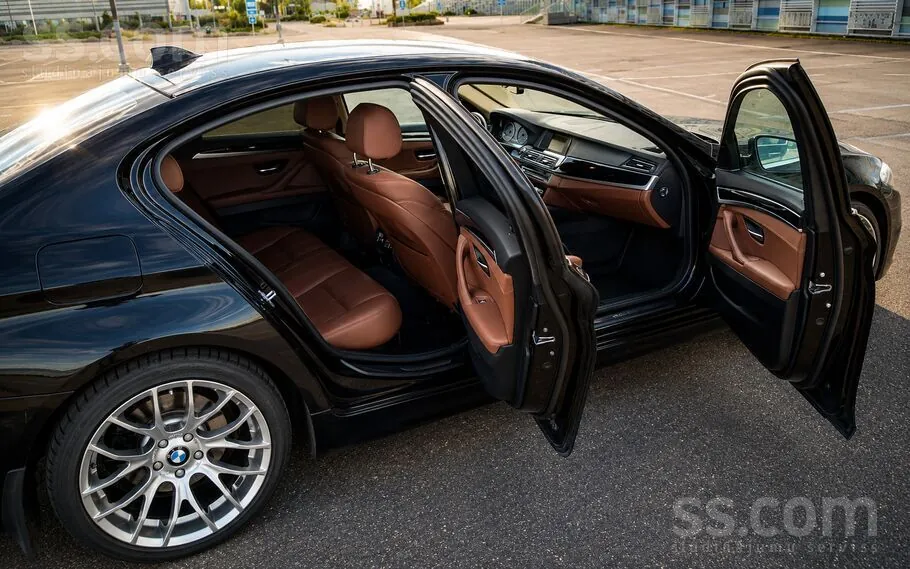 BMW F10 Sedan 2016 photo 5