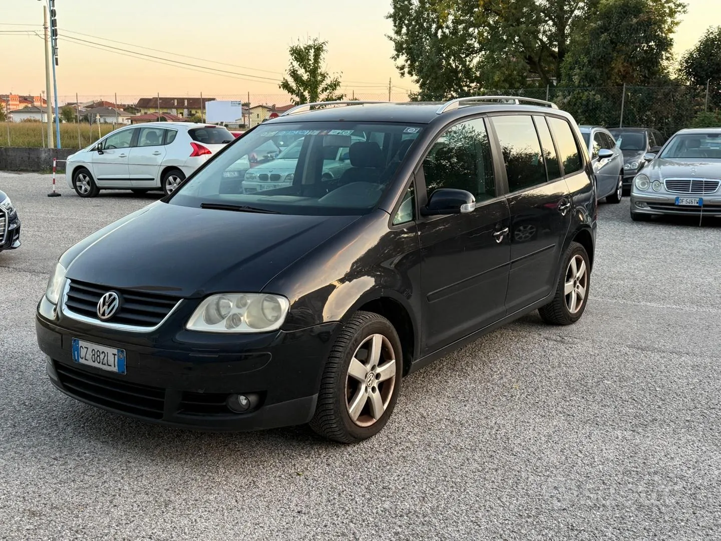 Volkswagen Touran 2006 photo 4