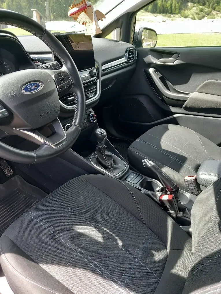 Ford Fiesta 2021 photo 2