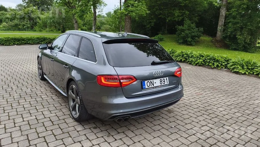 Audi A4 2015 photo 5