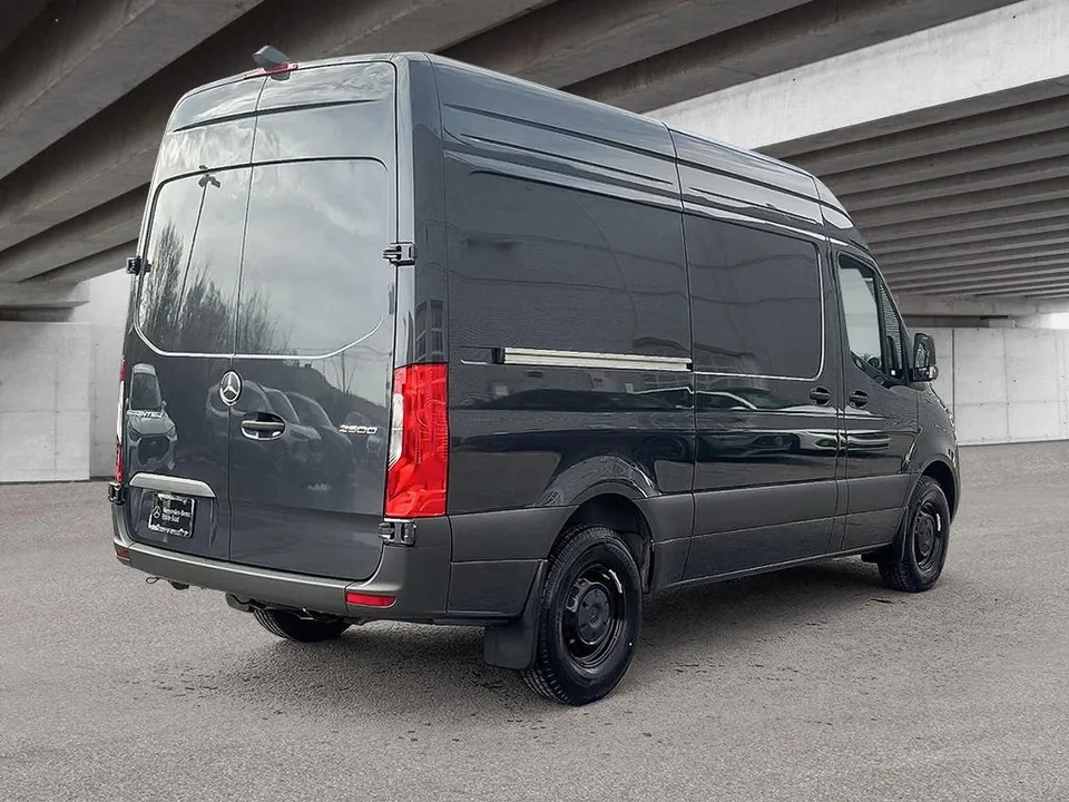 Mercedes-Benz Sprinter 2026 photo 5