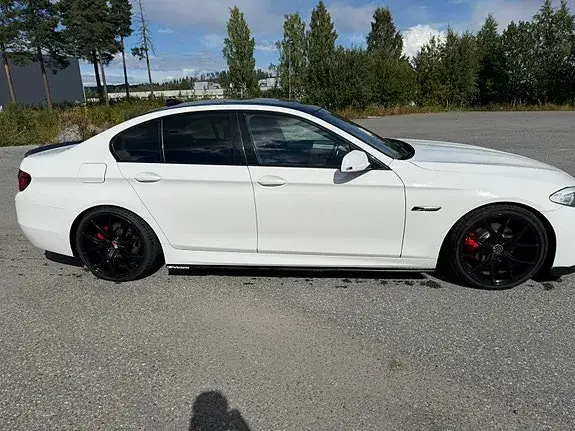 BMW 520D 2011 photo 2
