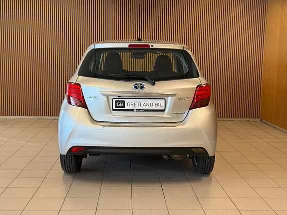 Toyota Yaris 2015 photo 5