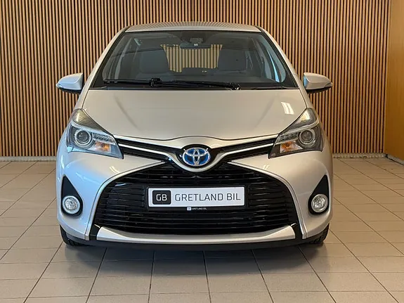 Toyota Yaris 2015 photo 4