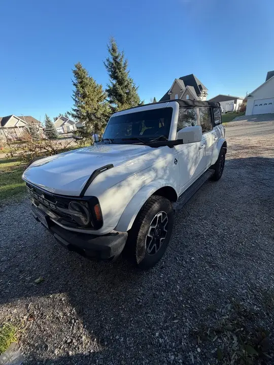 Ford Bronco 2021 photo 2