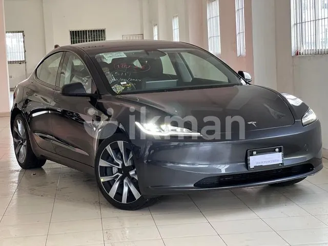 Tesla Model 3 2024 photo 2