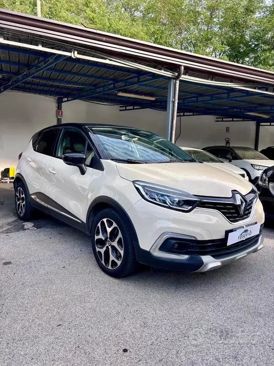 Renault Captur 2017 photo 2