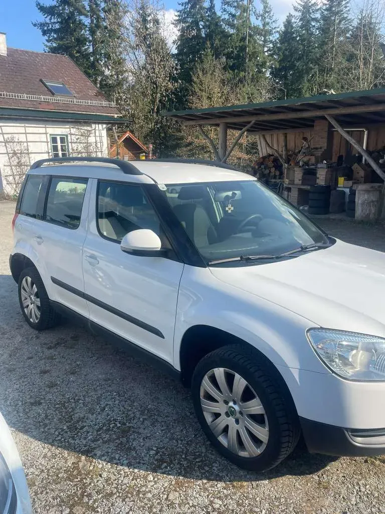 Skoda Yeti 2013 photo 3