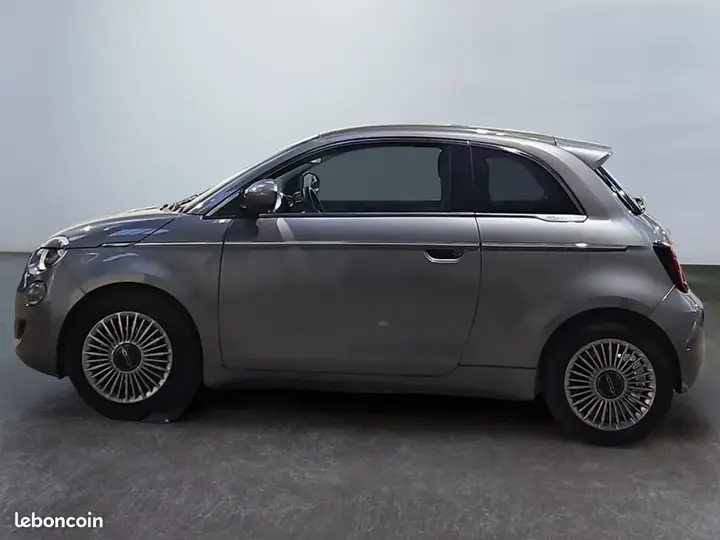 Fiat 500 2023 photo 2