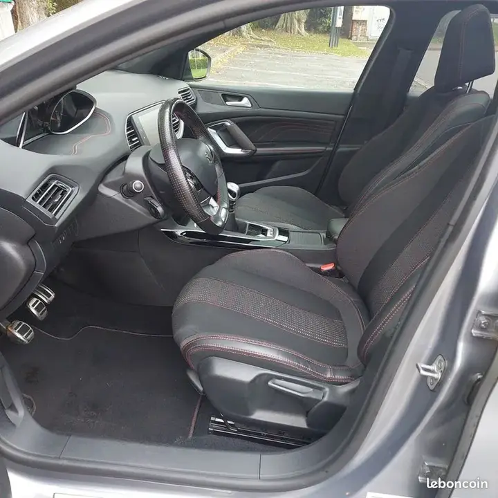 Peugeot 308 2018 photo 3