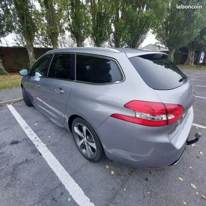 Peugeot 308 2018 photo 2