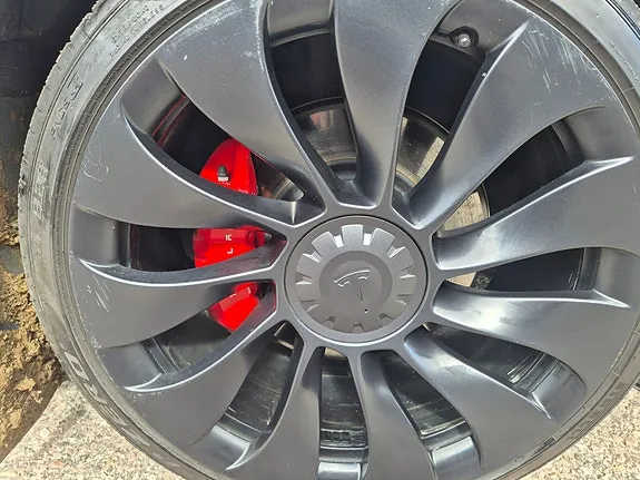 Tesla Model Y 2023 photo 3