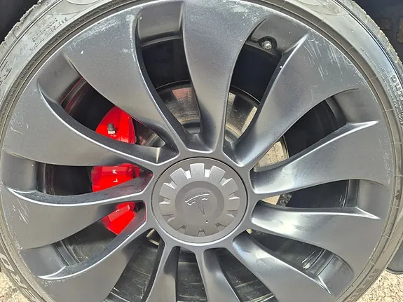 Tesla Model Y 2023 photo 4