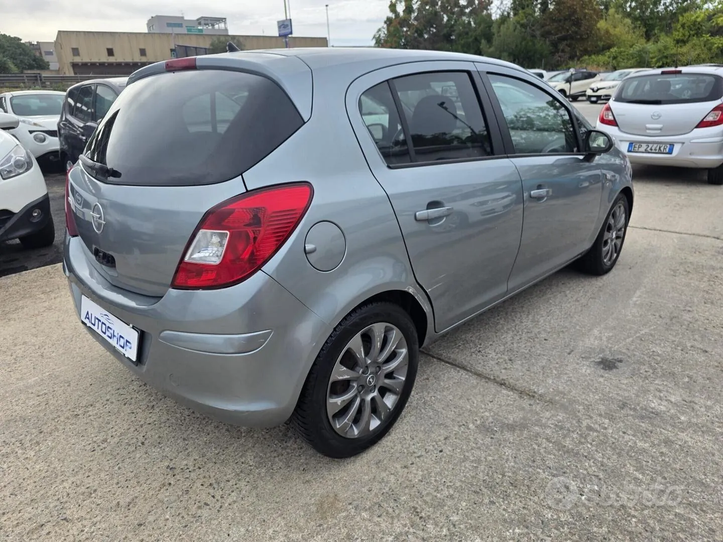 Opel Corsa 2010 photo 4