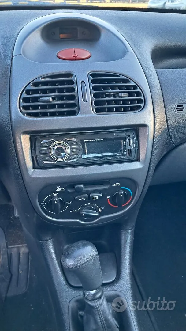 Peugeot 206 2007 photo 5