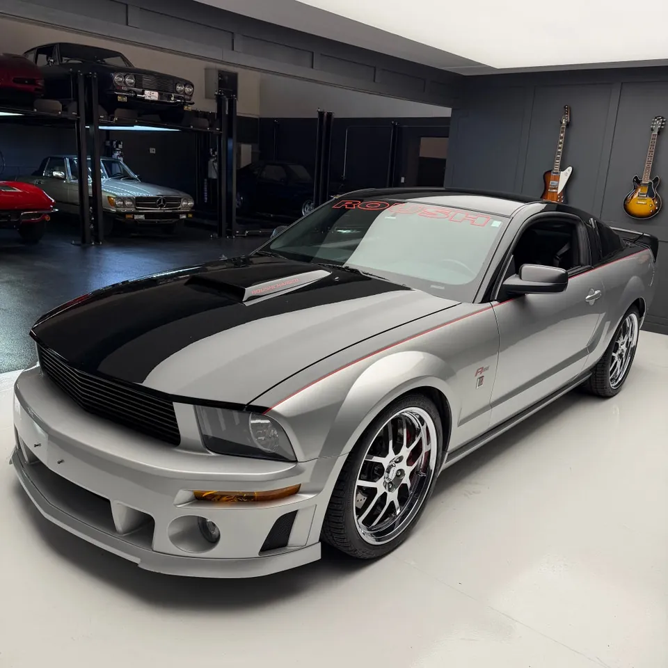 Ford Mustang 2009 photo 2