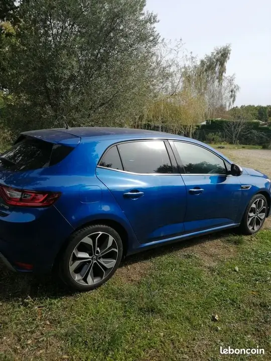 Renault Megane 2016 photo 2