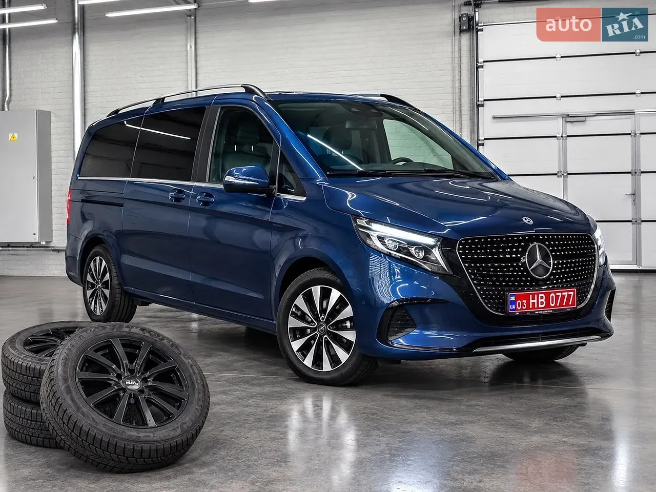 Mercedes-Benz V-Class 2024 photo 2