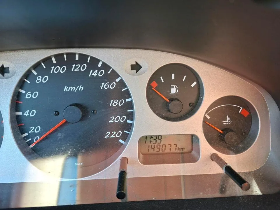 Nissan Almera