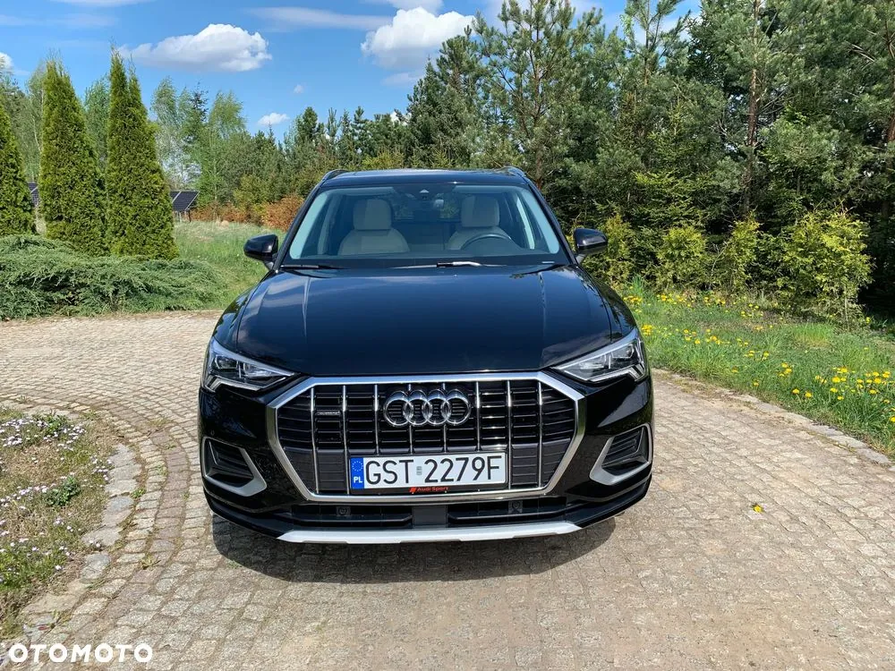 Audi Q3 2019 photo 2