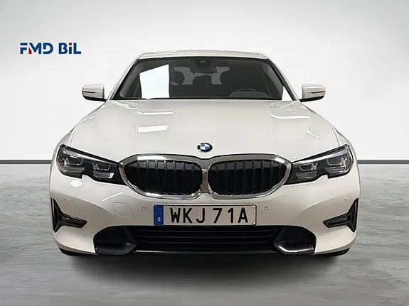 BMW 330E 2021 photo 3