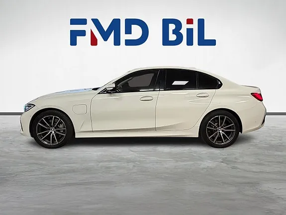 BMW 330E 2021 photo 2