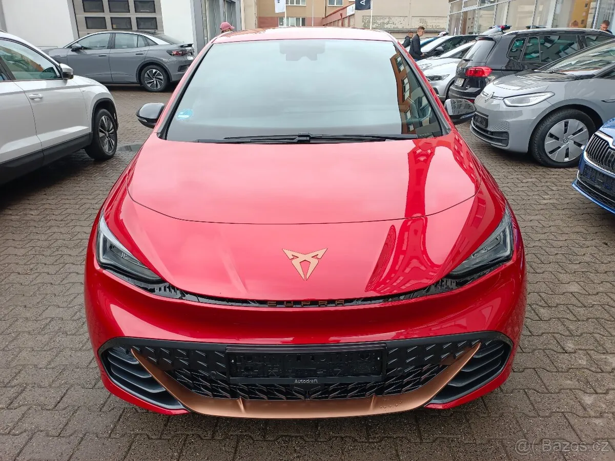 Cupra Born 2023 photo 2