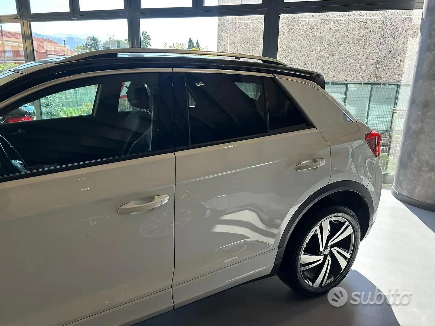 Volkswagen T-Roc 2023 photo 4