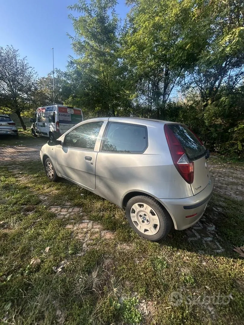Fiat Punto 2005 photo 5