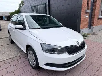 Skoda Fabia 2015 photo 2