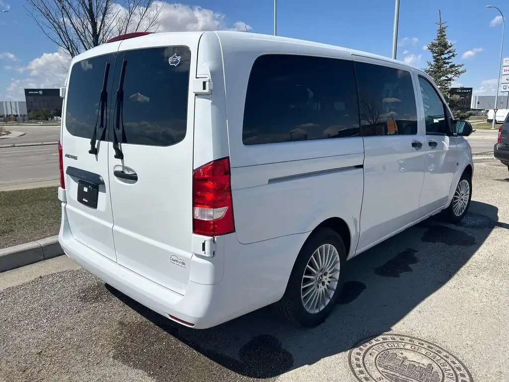 Mercedes-Benz Metris Passenger Van 2019 photo 5