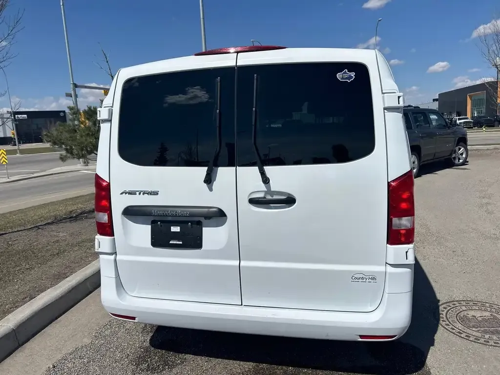 Mercedes-Benz Metris Passenger Van 2019 photo 4