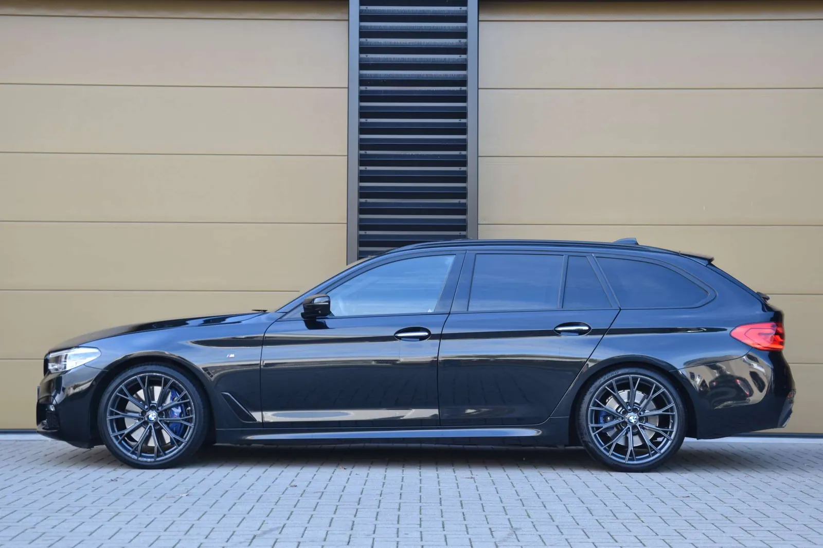 BMW 540I 2017 photo 2