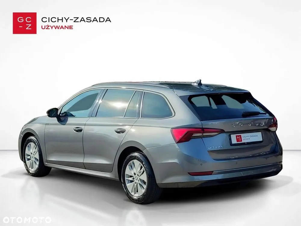 Skoda Octavia 2023 photo 3