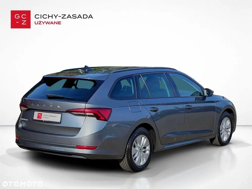 Skoda Octavia 2023 photo 5