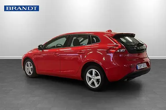 Volvo V40 2018 photo 2