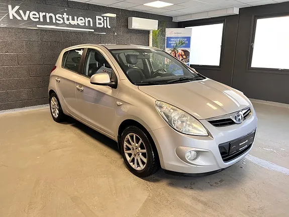 Hyundai I20 2009 photo 2