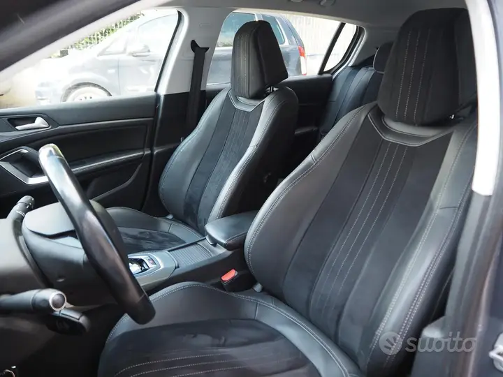 Peugeot 308 2017 photo 5