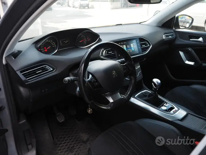 Peugeot 308 2017 photo 4