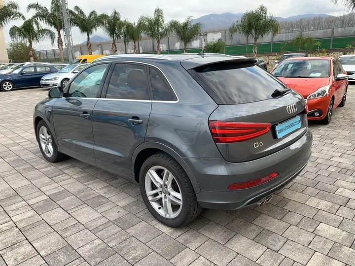 Audi Q3 2014 photo 4