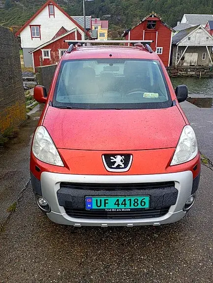Peugeot Partner 2010 photo 2