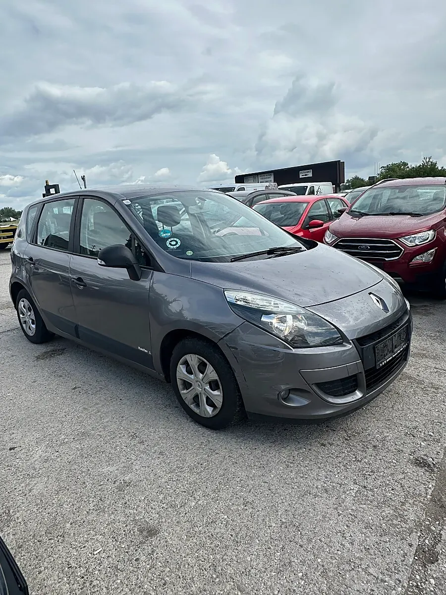 Renault Scénic 2010 photo 3