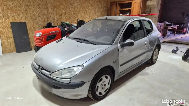 Peugeot 206 2002 photo 2