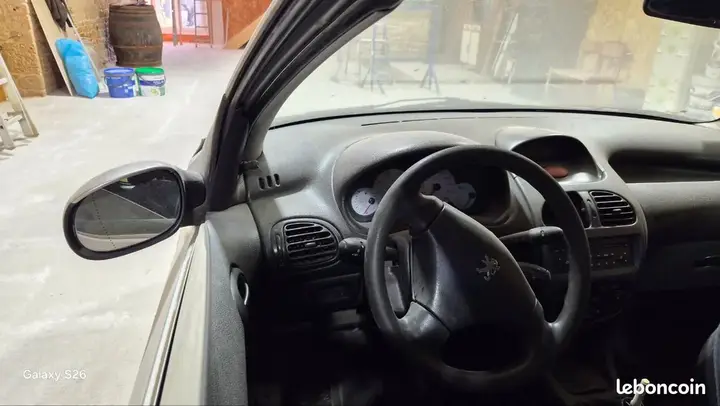 Peugeot 206 2002 photo 3