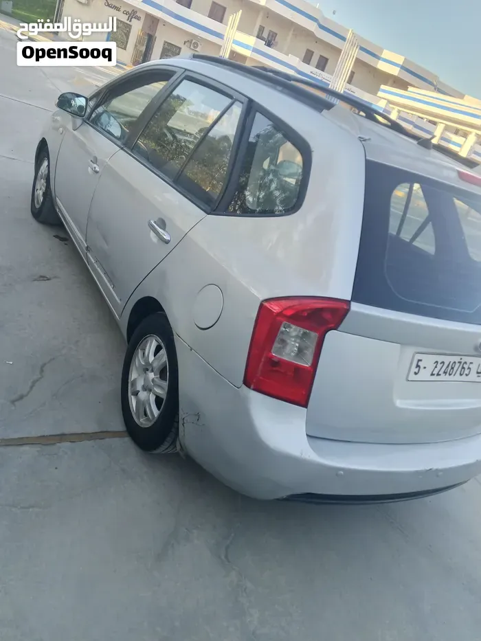 Kia Carens 2007 photo 2