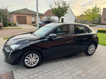 Peugeot 208 2021 photo 2